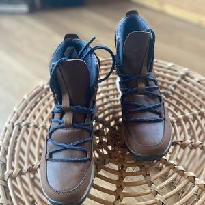 Chaco wedge waterproof boots